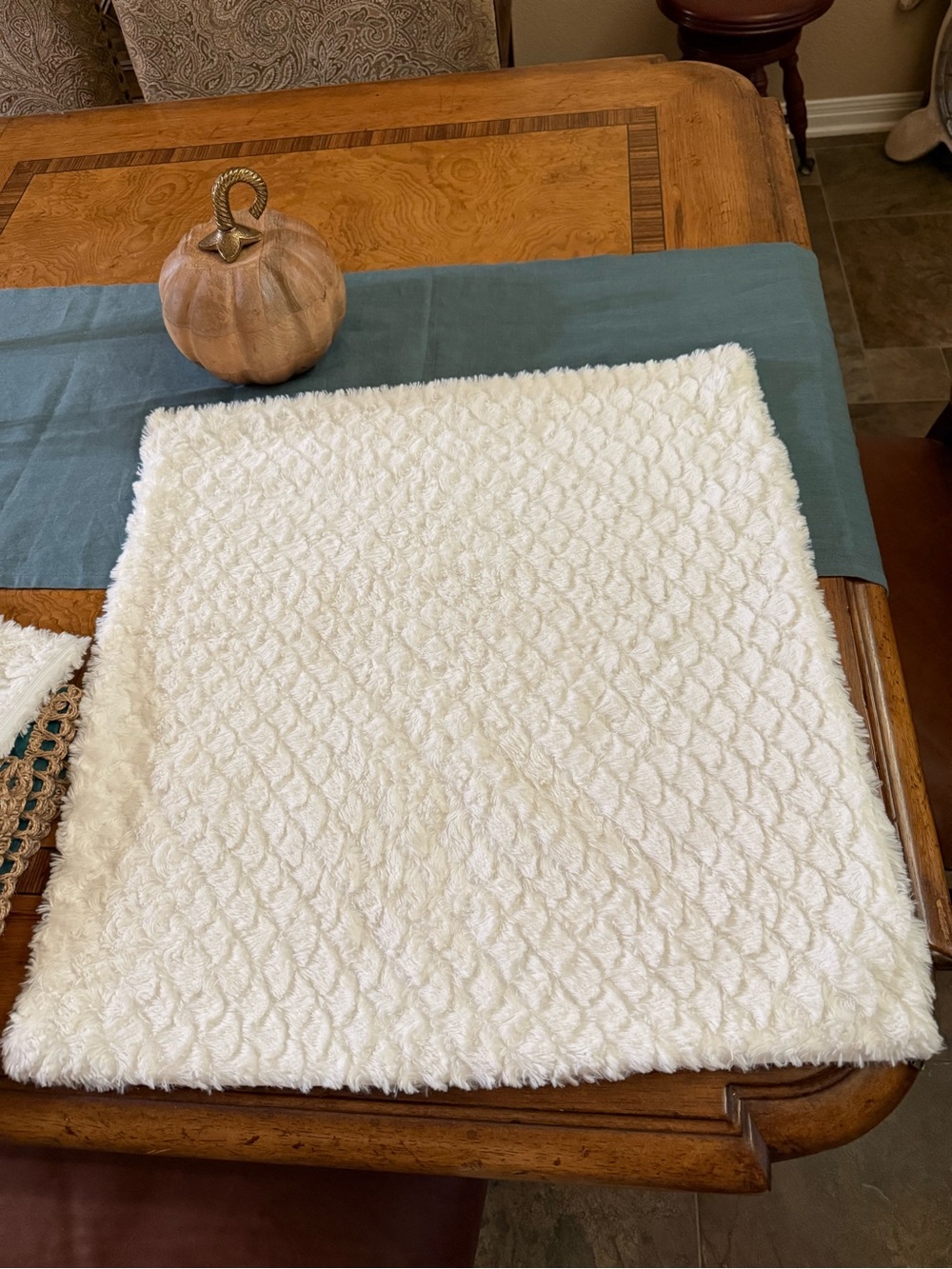 Plush White Accent Pillow Covers - Cozy Textured Design